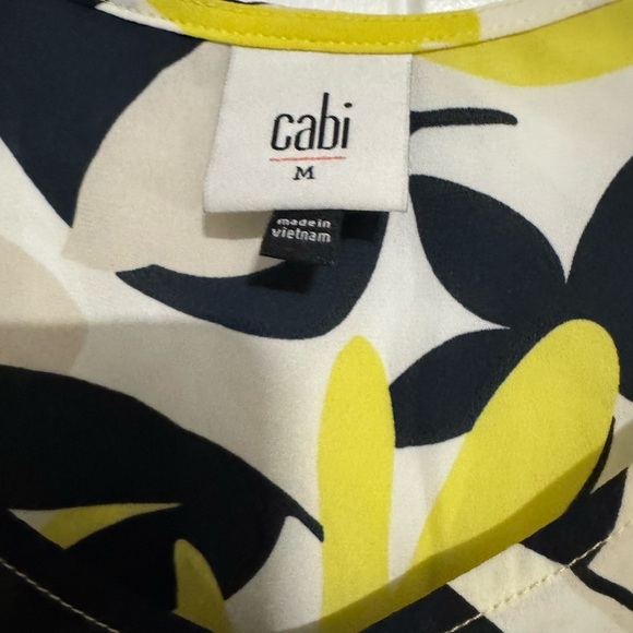 Cabi Women's Yellow and Black Floral Top - Picture 2 of 3